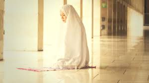 Tentunya selain berikhtiar/berusaha dan bertawakkal kepada allah swt, kita juga wajib membaca doa supaya diberikan kemudahan dan kelancaran di segala urusan bagus ucapan, tindakan, rezeki, hajat. Bacaan Niat Tata Cara Dan Doa Setelah Sholat Dhuha Lengkap Arab Latin Dan Arti Pecihitam Org