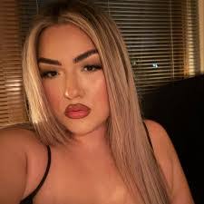 Yvette Andrade's Instagram, Twitter & Facebook