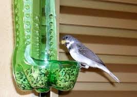 Que Faire Avec Des Bouteilles En Plastique 54 Super Idees De Reyclage Fabriquer Mangeoire Oiseaux Artisanat D Enfants Recycles Loisirs Creatifs Bases Sur La Recuperation