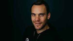 For his performance, he received the golden glove award as the tournament's best. Manuel Neuer Ich Traue Uns Alles Zu Dfb Deutscher Fussball Bund E V