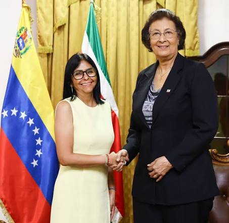 ÚLTIMA HORA: Presidenta Delcy Rodríguez se reúne en Paramaribo con la jefa de Estado de Surinam, Jennifer Simons