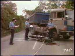 (…) alors, coluche non accidenté, disons presque « volontairement » percuté par un camion a l'origine de coluche, l'accident, il y a l'enquête d'un journaliste, jean depussé, mort en avril dernier. Deces De Coluche Temoignage Du Chauffeur Et Recit De L Accident Video Ina Fr