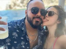 Sean Menefee (@whodatdaddy318)