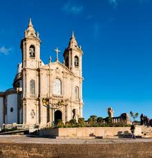 Assim, importa relembrar algumas normas sanitárias inerentes à situação pandémica atual: Guimaraes Braga Private Tour Ecotours Portugal