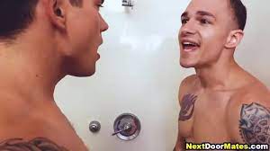 Hot jocks having gay sex in dormitory toilet - XNXX.COM