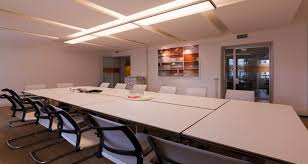 Une Decoration D Interieur Formelle Et Une Pointe D Opulence Pour De Nouveaux Bureaux