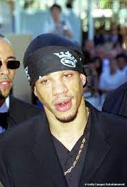 Explore tweets of joeystarr @joeystarr on twitter. Joeystarr L Evolution Du Rappeur Trash Devenu Dandy Bling Bling Puretrend