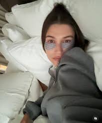 🔴 ROBERTO CANTANDO 🎤 “FUE EN CABARET” con mucho sentimiento 😱 Gabriela  subió recientemente un video donde muestra a Roberto cantando con mucho  sentimiento la canción de “fue en un cabaret” y