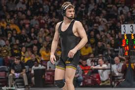 Has a twin sister named gaby. Ncaa Wrestling Why Iowa S Spencer Lee Should Win The Hodge Trophy