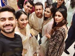 Naamkaran Team Reunites Zain Imam Barkha Sengupta Shruti Ulfat Have A Gala Time Together Times Of India Naamkaran written updates read written episodes. naamkaran team reunites zain imam