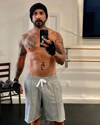 He is an actor and director, known for jimmy neutron: Aj Mclean On Twitter I Ve Been Busting My Ass For Months And I M Really Happy With The Results So Far Check Out The Tiktok I Just Posted From My Home Gym Https T Co T7bh66p1lf
