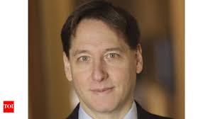 Simon & Schuster names Jonathan Karp as new CEO