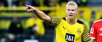 Nun berichtet ein englisches medium, dass der klub, zu dem erling haaland wechseln soll, . Borussia Dortmund Erling Haaland Wieder Beschwerdefrei Am Ball