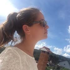 Amanda Suman's Instagram, Twitter & Facebook