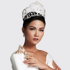 Phát đạn của kẻ điên. H Hen Nie