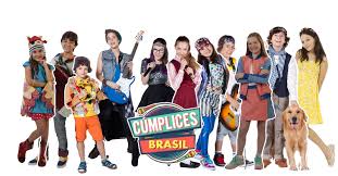 O teatro mágico (otm) é um grupo musical brasileiro formado em 200 3 na cidade de osasco, são paulo, criado por fernando anitelli.além disso, é um projeto que reúne elementos do circo, do teatro, da poesia, da música, da literatura, da política e do cancioneiro popular, tornando possível a junção de diferentes segmentos artísticos numa mesma apresentação. Cumplices De Um Resgate Cumplices De Um Resgate Novelas As Aventuras De Poliana