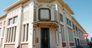 L Art Deco Dans Le Bain Patrimonial Art Deco Architecture Mouvement Art Deco