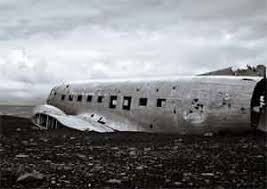 Rêver de survivre à un crash ou un accident d'avion, est selon l'oniromancie un. Rever De Crash D Avion Signification Et Interpretation En Islam
