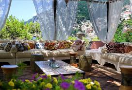 For quality villa designs with modern designs at unparalleled prices, look no further than alibaba.com. A Beautiful Renovation Of A 30s Apartment In Barcelona By Interior Designer Gloria Borras In 2020 Artist House Stunning Interiors Amalfi Coast