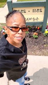 Good afternoon my old school lounge friends, I'm