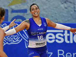 In 2011 tandara made her debut in the main national team. Worldofvolley Bra W Tandara With 30 Points Led Nestle To Win Over Barueri
