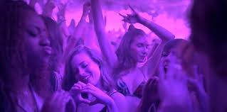 Ibiza Tudo Pelo Dj Netflix Analise Do Filme Com Trailer Dublado In 2020