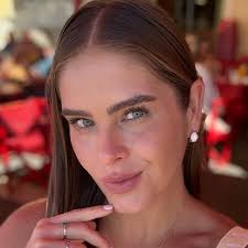 Karla Paredes (@karlaparedes10) • Instagram photos and videos