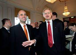 Carl bildt tippar pa dagens match. Carl Bildt 70 Ar Den Evigt Like Unga Fredrik Reinfeldt Facebook