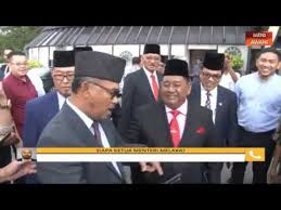 Pejabat ini dipertanggungjawabkan untuk menyediakan maklumat cuaca bagi operasi penerbangan awam dan akademi penerbangan di. Siapa Ketua Menteri Melaka Youtube