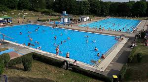 Kettwiger Schwimmbad Ist Seit Gestern Wieder Geoffnet Kettwig Intern