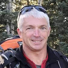 Lead to Serve and Serve to Lead: Leading Well in Turbulent Times: Armfield,  Robert, Fister, Bruce: 9798800235906: Amazon.com: Books