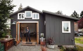They are small enough to fit on smaller inner city lots and their size makes them affordable to a much larger group of people. Top 10 Unusual Tiny Homes Ignant
