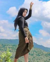 Novel ini telah mengisahkan sebuah keluarga yang sangat kaya raya dan keluarga pembantunya itu yang miskin. Altimit Altimitoblivion Profile Pinterest