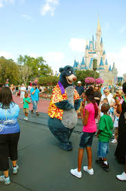 Baloo Dancing With Visitors During The Midday Parade In Magic Kingdom Orlando Sponsored Sponsored Ad Dancing Midday Magic Kingdom Parades Photo