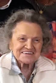 Carmela Robles's Instagram, Twitter & Facebook