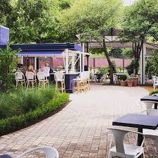 This is the place i'll take friends from out of town. Pop Up Social The Austin Common