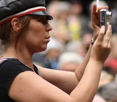 SANDY NEEL, NA DE HUMO-FOTO'S