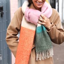 8 Wonderful Ways to Tie a Scarf | Lisa Angel