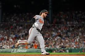 Mariners To Acquire Taylor Ward