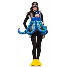 This Cute Scuba Diver And Octopus Mommy And Me Costume Is Perfect For Parents Of Newborn Infants Seri Octopus Costume Baby Carrier Costume Scuba Diver Costume