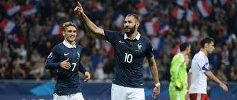 11 matchs avec au moins 1 but marqué. Bleus Equipe De France Il Y A Un An Karim Benzema Portait Le Maillot Des Bleus Pour La Derniere Fois France Football