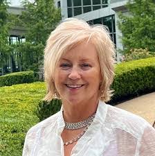 Angela Eversole's Instagram, Twitter & Facebook