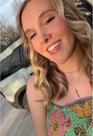 so happy with this warmer weather!!! just makes me feel that much closer to  baby month💛☀️ #julybaby #pregnancy