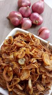 Compared to onion, shallots are much smaller in size and more intense in color — purplish red. Mingguan Wanita Tip Buat Bawang Goreng Rangup Tak Facebook