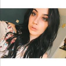 Lisa Ronquillo's Instagram, Twitter & Facebook