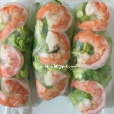 The spring rolls need to be fried deeply in boiling oil until the rice papers turn golden brown. Buat Vietnamese Fresh Spring Roll Dengan Mudah Ringkas Dan Sedap Azyyati Liah