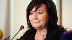 Alena schillerová přichází s novou tajnou investicí, díky níž jsou stovky lidí v česká velmi bohatí. Schillerova Navrhne Pro Rok 2020 Rust Platu O Tri Procenta Misto Planovanych Dvou Aktualne Cz