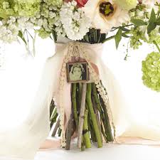 As a good rule of thumb, the bouquet should be no wider than the bride's waist. Tiny Photo Frame For Wedding Bouquet By The Wedding Of My Dreams Notonthehighstreet Com