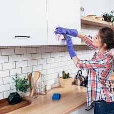 Découvrir la marque bio village. Pas Chers Polyvalents Les 5 Produits D Entretien A Avoir Chez Soi Femme Actuelle Le Mag