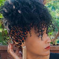 No Fashion Model Just Herself Petite Anecdote A Ce Jour Tous Les Personnes Qui Ont Pose Pour Ndayas Sont Crochet Earrings Fashion Crochet